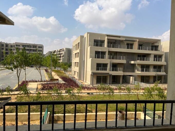 Apartment 3 bedrooms for resale in Sarai in New Cairo